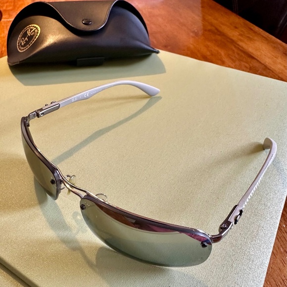 Ray-Ban Sunglasses - Picture 1 of 3